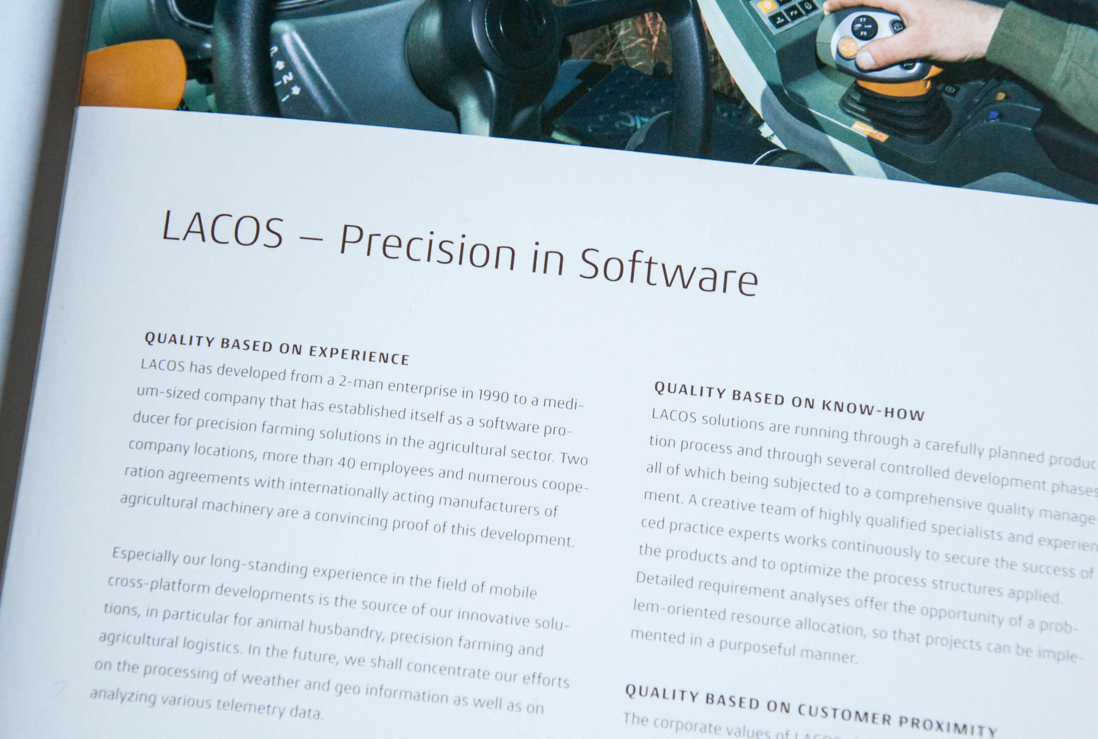 Conto Lacos Fonts In Use Typeface Webfont Type Mates 5