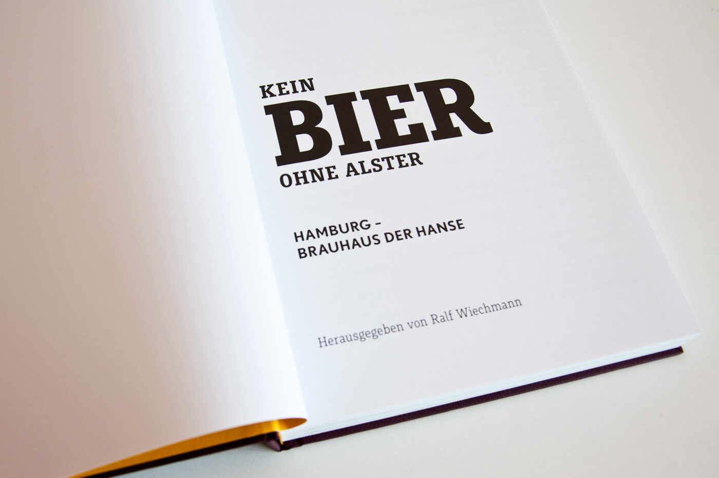 Fonts In Use Kein Bier Ohne Alster Exhibition 22 Muriza
